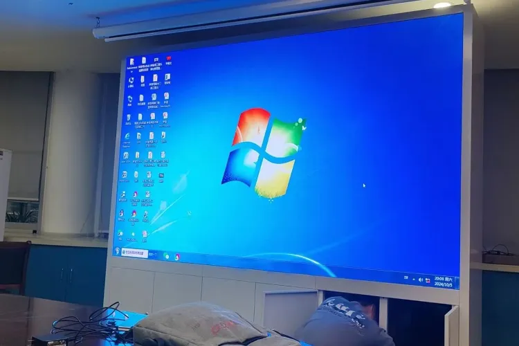 Integrated LED Bracket - product example 1